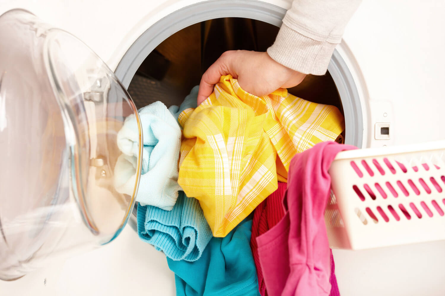 15 способов, как убрать запах из стиральной машинки
